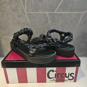 Circus by Sam Edelman Harlene Sandals🖤
